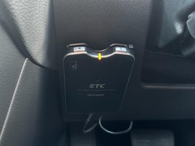 インプレッサスポーツ 1.6i-Lアイサイト カロッツェリア製SDナビ バックカメラ レーダークルーズ HIDヘッドライト LEDフォグ オートライト オートエアコン レーンキープアシスト 純正革巻きステアリング 雨滴感知オートワイパー(7枚目)