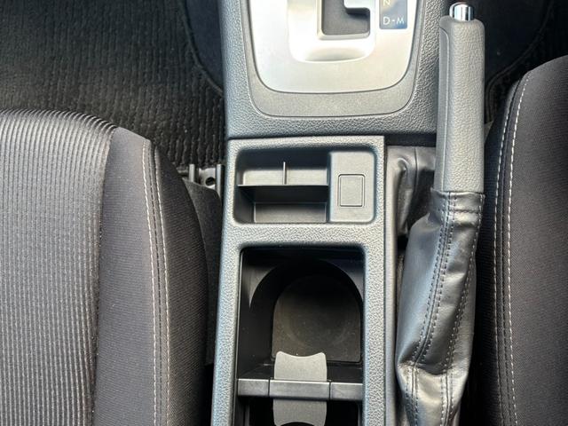 インプレッサスポーツ 1.6i-Lアイサイト カロッツェリア製SDナビ バックカメラ レーダークルーズ HIDヘッドライト LEDフォグ オートライト オートエアコン レーンキープアシスト 純正革巻きステアリング 雨滴感知オートワイパー(43枚目)