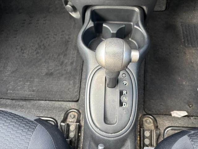 マーチ １２Ｘ　ＦＯＵＲ　４ＷＤ　純正メモリーナビ　スマートキー　盗難防止システム　シートリフター　パワーウィンドウ　衝突安全ボディ　電動格納ミラー　Ｂｌｕｅｔｏｏｔｈ　地デジ　純正１４インチアルミ（20枚目）