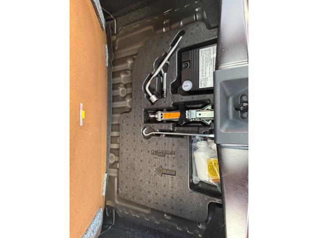 マーチ １２Ｘ　ＦＯＵＲ　４ＷＤ　純正メモリーナビ　スマートキー　盗難防止システム　シートリフター　パワーウィンドウ　衝突安全ボディ　電動格納ミラー　Ｂｌｕｅｔｏｏｔｈ　地デジ　純正１４インチアルミ（32枚目）