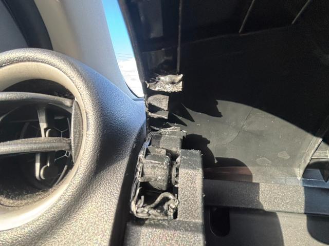 マーチ １２Ｘ　ＦＯＵＲ　４ＷＤ　純正メモリーナビ　スマートキー　盗難防止システム　シートリフター　パワーウィンドウ　衝突安全ボディ　電動格納ミラー　Ｂｌｕｅｔｏｏｔｈ　地デジ　純正１４インチアルミ（35枚目）