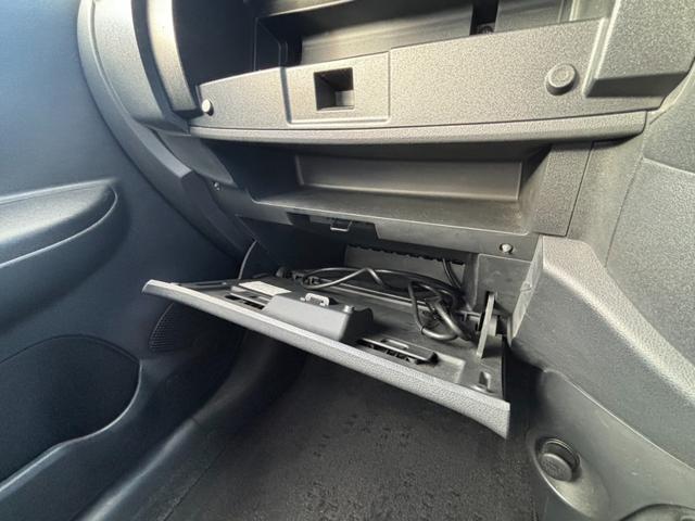 マーチ １２Ｘ　ＦＯＵＲ　４ＷＤ　純正メモリーナビ　スマートキー　盗難防止システム　シートリフター　パワーウィンドウ　衝突安全ボディ　電動格納ミラー　Ｂｌｕｅｔｏｏｔｈ　地デジ　純正１４インチアルミ（38枚目）