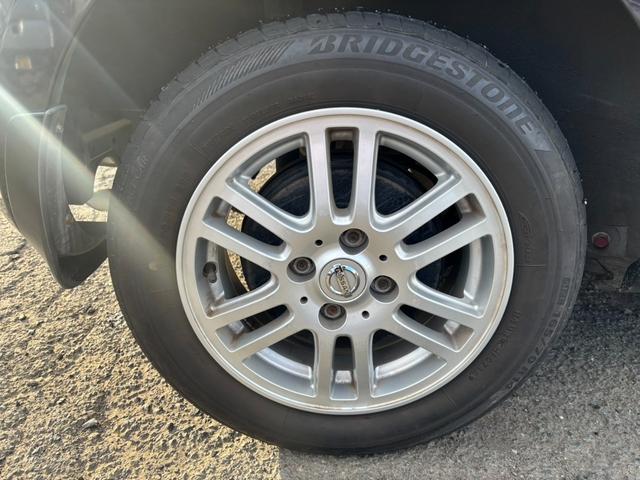 マーチ １２Ｘ　ＦＯＵＲ　４ＷＤ　純正メモリーナビ　スマートキー　盗難防止システム　シートリフター　パワーウィンドウ　衝突安全ボディ　電動格納ミラー　Ｂｌｕｅｔｏｏｔｈ　地デジ　純正１４インチアルミ（46枚目）