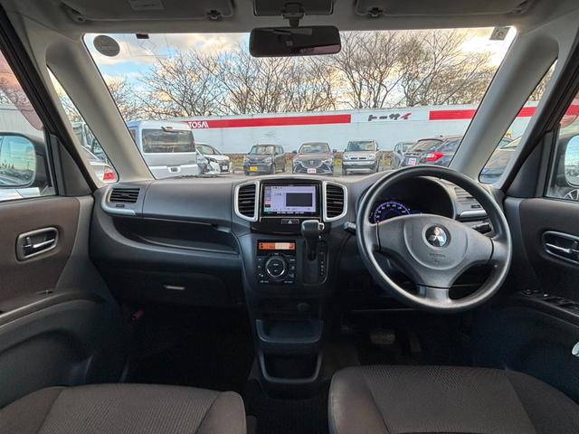 デリカＤ：２ Ｘ　片側パワースライドドア　エクリプス製メモリーナビ　バックカメラ　シートヒーター　スマートキー　プライバシーガラス　オートエアコン　リアヒーターダクト　ヒーテッドドアミラー　純正１４インチアルミ（2枚目）