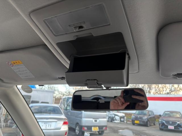 デリカＤ：２ Ｘ　片側パワースライドドア　エクリプス製メモリーナビ　バックカメラ　シートヒーター　スマートキー　プライバシーガラス　オートエアコン　リアヒーターダクト　ヒーテッドドアミラー　純正１４インチアルミ（29枚目）