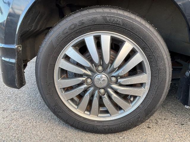 デリカＤ：２ Ｘ　片側パワースライドドア　エクリプス製メモリーナビ　バックカメラ　シートヒーター　スマートキー　プライバシーガラス　オートエアコン　リアヒーターダクト　ヒーテッドドアミラー　純正１４インチアルミ（42枚目）