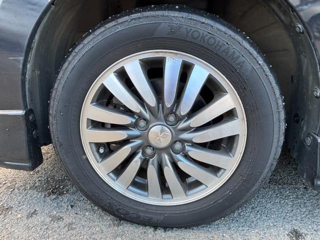 デリカＤ：２ Ｘ　片側パワースライドドア　エクリプス製メモリーナビ　バックカメラ　シートヒーター　スマートキー　プライバシーガラス　オートエアコン　リアヒーターダクト　ヒーテッドドアミラー　純正１４インチアルミ（43枚目）