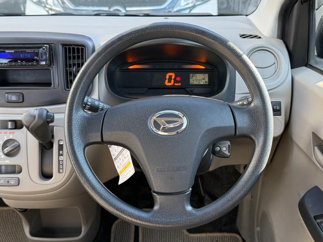 ミライース Lf メモリアルエディション 4WD オーディオ アイドリングストップ 衝突安全ボディ パワーウインドウ ヒルスタートアシスト UVカットガラス リバース連動リアワイパー セキュリティアラーム(10枚目)