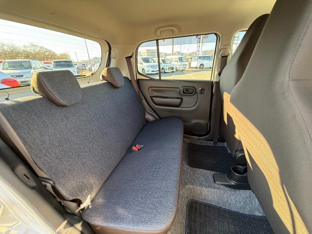 アルト L 4WD セーフティサポート シートヒーター LEDヘッド レーンキープアシスト 誤発進抑制機能 クリアランスソナー 横滑り防止装置 盗難房システム オートライト オートエアコン アイドリングストップ(10枚目)