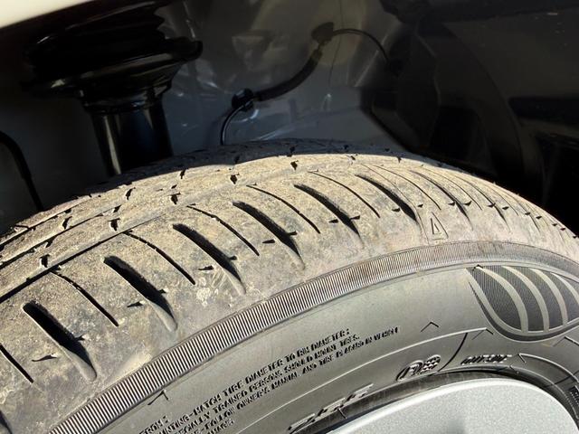 アルト L 4WD セーフティサポート シートヒーター LEDヘッド レーンキープアシスト 誤発進抑制機能 クリアランスソナー 横滑り防止装置 盗難房システム オートライト オートエアコン アイドリングストップ(14枚目)