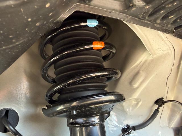 アルト L 4WD セーフティサポート シートヒーター LEDヘッド レーンキープアシスト 誤発進抑制機能 クリアランスソナー 横滑り防止装置 盗難房システム オートライト オートエアコン アイドリングストップ(27枚目)