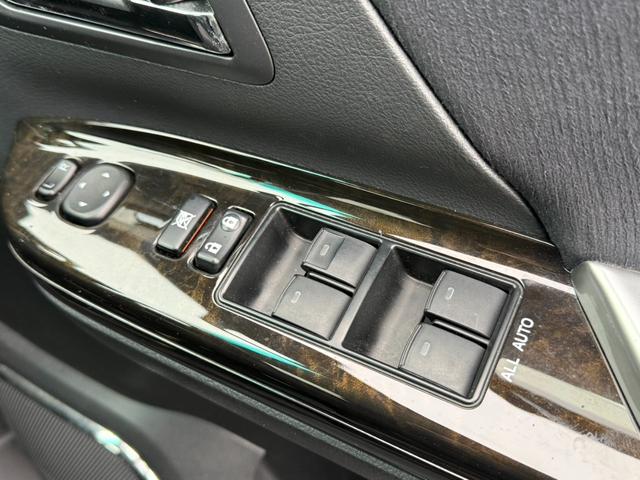 ヴェルファイア 2.4Z プラチナセレクションII 4WD 寒冷地仕様 両側電動スライドドア 純正HDDナビ バックカメラ パワーバックドア HIDヘッドライト クリアランスソナー 純正18インチアルミ ETC オートライト オートエアコン(44枚目)