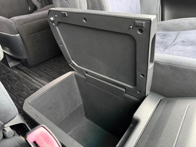 ヴェルファイア 2.4Z プラチナセレクションII 4WD 寒冷地仕様 両側電動スライドドア 純正HDDナビ バックカメラ パワーバックドア HIDヘッドライト クリアランスソナー 純正18インチアルミ ETC オートライト オートエアコン(54枚目)