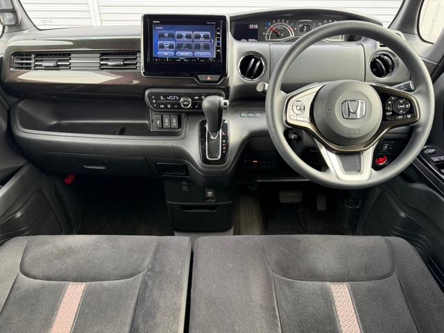 Ｎ－ＢＯＸカスタム 　４ＷＤ　電動スライドドア　純正メモリーナビ　バックカメラ　レーダークルーズ　スマートキー　シートヒーター　ＬＥＤヘッド　ＬＥＤフォグ　レーンキープアシスト　オートハイビーム　ＥＴＣ　オートライト（2枚目）