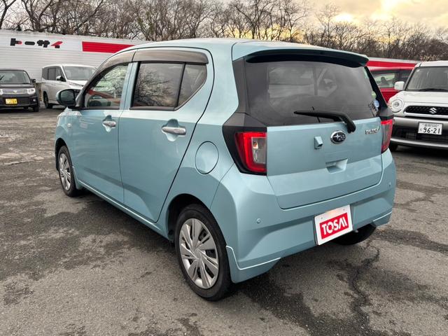 ■仕入れ段階で徹底したチェックを行い、厳しい審査にパスした車だけを展示・販売しています。弊社ではこれらをプロチェックと呼び、数十の独自チェック項目に基づき、車の状態を調べ上げています。