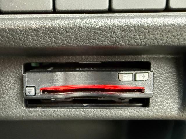 クロスビー ハイブリッドＭＺ　ターボ　Ｃａｒｒｏｚｚｅｒｉａ製メモリーナビ　バックカメラ　セーフティサポート　レーダークルーズ　レーンキープ　ＬＥＤヘッド・フォグ　ハーフレザーシート　シートヒーター　ＥＴＣ　フルセグ　ＣＤ／ＤＶＤ（8枚目）