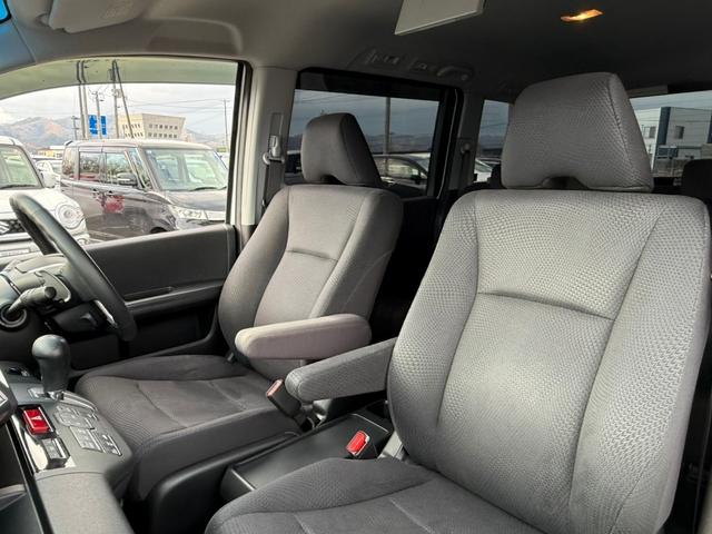 ステップワゴンスパーダ Ｚ　インターナビセレクション　フリップダウンモニター　両側電動スライドドア　寒冷地仕様　純正ＨＤＤナビ　バックカメラ　ＥＴＣ　クルーズコントロール　ＨＩＤヘッドライト　スマートキー　フルセグＴＶ　ＣＤ／ＤＶＤ　ステアリングスイッチ（41枚目）