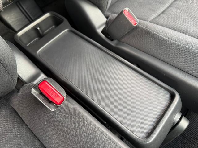 ステップワゴンスパーダ Ｚ　インターナビセレクション　フリップダウンモニター　両側電動スライドドア　寒冷地仕様　純正ＨＤＤナビ　バックカメラ　ＥＴＣ　クルーズコントロール　ＨＩＤヘッドライト　スマートキー　フルセグＴＶ　ＣＤ／ＤＶＤ　ステアリングスイッチ（51枚目）