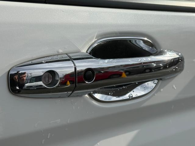 ステップワゴンスパーダ Ｚ　インターナビセレクション　フリップダウンモニター　両側電動スライドドア　寒冷地仕様　純正ＨＤＤナビ　バックカメラ　ＥＴＣ　クルーズコントロール　ＨＩＤヘッドライト　スマートキー　フルセグＴＶ　ＣＤ／ＤＶＤ　ステアリングスイッチ（58枚目）