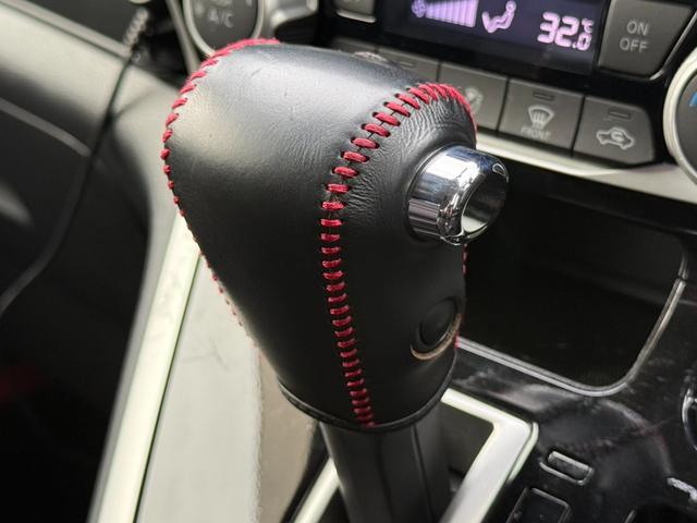 セレナ 　ＡＬＰＩＮＥ製１２．８インチ後席モニター　両側電動スライドドア　プロパイロット　ＡＬＰＩＮＥ製９インチメモリーナビ　全周囲モニター　エマージェンシーブレーキ　前後ドラレコ　ＥＴＣ　デジタルインナーミラ（29枚目）