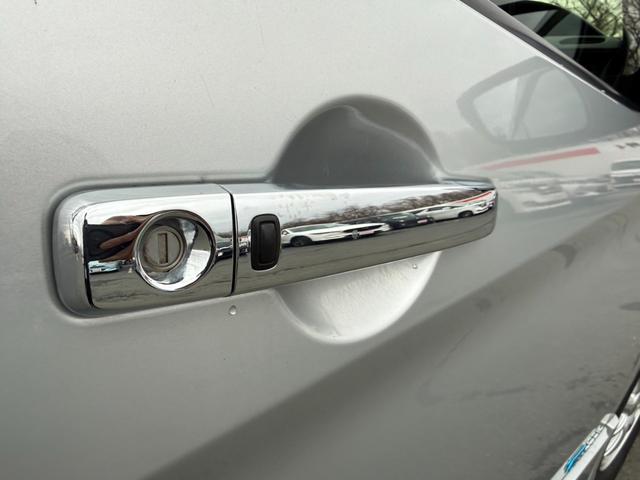 セレナ 　ＡＬＰＩＮＥ製１２．８インチ後席モニター　両側電動スライドドア　プロパイロット　ＡＬＰＩＮＥ製９インチメモリーナビ　全周囲モニター　エマージェンシーブレーキ　前後ドラレコ　ＥＴＣ　デジタルインナーミラ（57枚目）