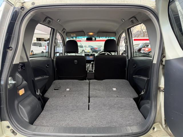 ステラ カスタムＲ　４ＷＤ　Ｃｌａｒｉｏｎ製メモリーナビ　バックカメラ　スマートアシスト　ＥＴＣ　ＨＩＤヘッド　スマートキー　クリアランスソナー　横滑り防止装置　Ｂｌｕｅｔｏｏｔｈ　ＣＤ／ＤＶＤ　アイドリングストップ（12枚目）