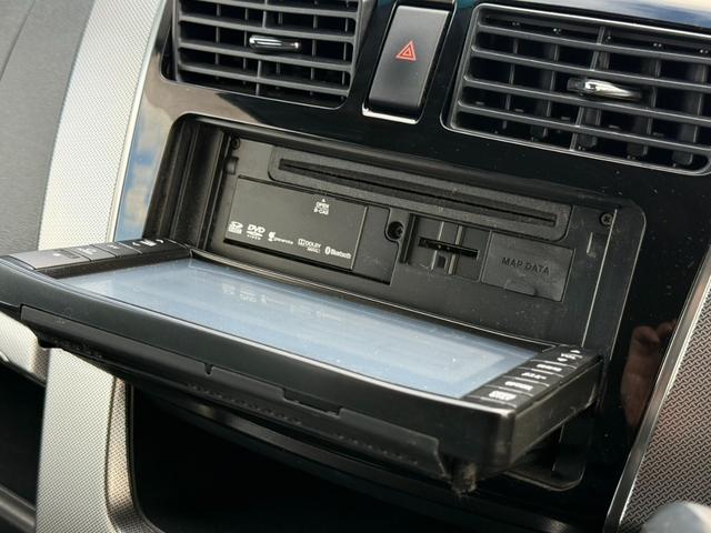 ステラ カスタムＲ　４ＷＤ　Ｃｌａｒｉｏｎ製メモリーナビ　バックカメラ　スマートアシスト　ＥＴＣ　ＨＩＤヘッド　スマートキー　クリアランスソナー　横滑り防止装置　Ｂｌｕｅｔｏｏｔｈ　ＣＤ／ＤＶＤ　アイドリングストップ（26枚目）