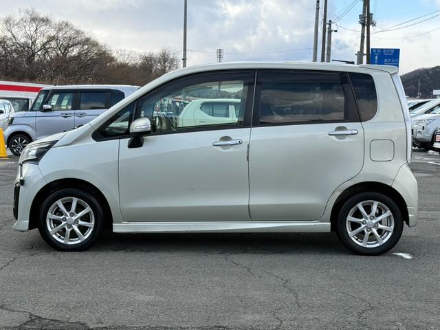 ステラ カスタムＲ　４ＷＤ　Ｃｌａｒｉｏｎ製メモリーナビ　バックカメラ　スマートアシスト　ＥＴＣ　ＨＩＤヘッド　スマートキー　クリアランスソナー　横滑り防止装置　Ｂｌｕｅｔｏｏｔｈ　ＣＤ／ＤＶＤ　アイドリングストップ（44枚目）