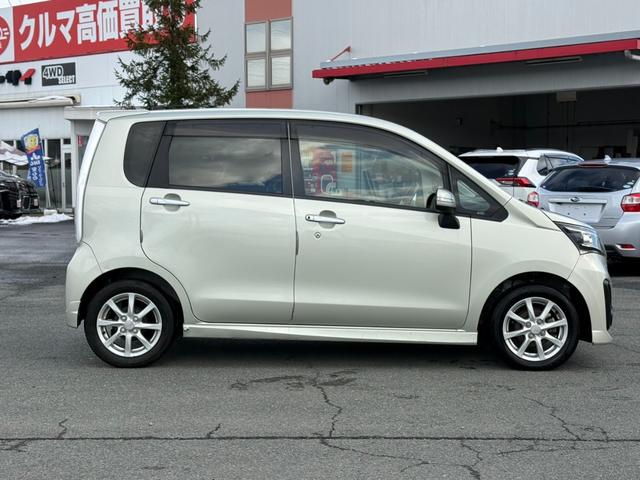 ステラ カスタムＲ　４ＷＤ　Ｃｌａｒｉｏｎ製メモリーナビ　バックカメラ　スマートアシスト　ＥＴＣ　ＨＩＤヘッド　スマートキー　クリアランスソナー　横滑り防止装置　Ｂｌｕｅｔｏｏｔｈ　ＣＤ／ＤＶＤ　アイドリングストップ（46枚目）