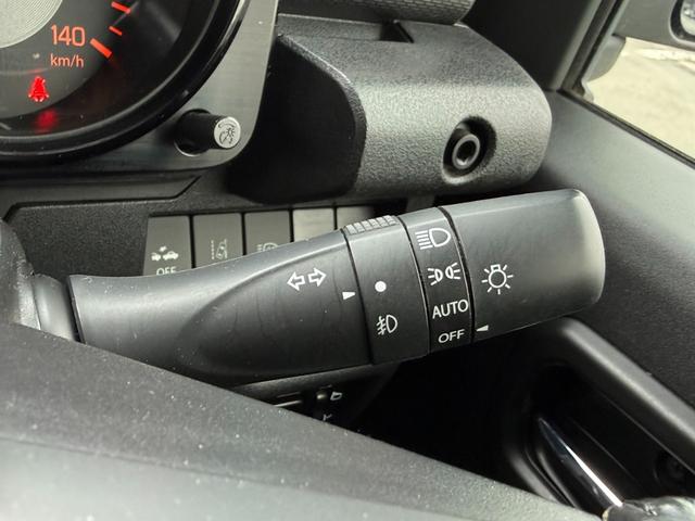 ジムニー XC 4WD 純正メモリーナビ バックカメラ セーフティサポート クルーズコントロール シートヒーター ドラレコ ETC LEDヘッドライト オートライト ヘッドランプウォッシャー 純正革巻きステアリング(41枚目)
