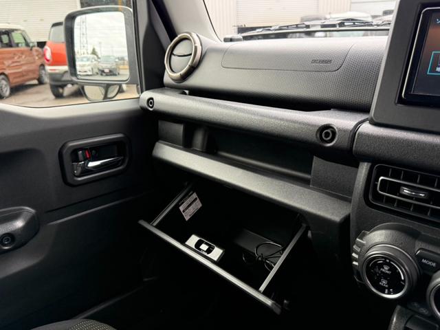 ジムニー XC 4WD 純正メモリーナビ バックカメラ セーフティサポート クルーズコントロール シートヒーター ドラレコ ETC LEDヘッドライト オートライト ヘッドランプウォッシャー 純正革巻きステアリング(58枚目)