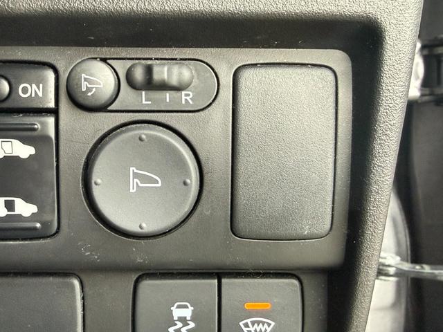 フリード Ｇ　ジャストセレクション＋　４ＷＤ　両側電動スライドドア　純正メモリーナビ　バックカメラ　合皮レザーシート　ＨＩＤヘッド　オートライト　１５インチアルミ　オートエアコン　ステアリングスイッチ　ＥＴＣ　コンフォートビューパッケージ（36枚目）