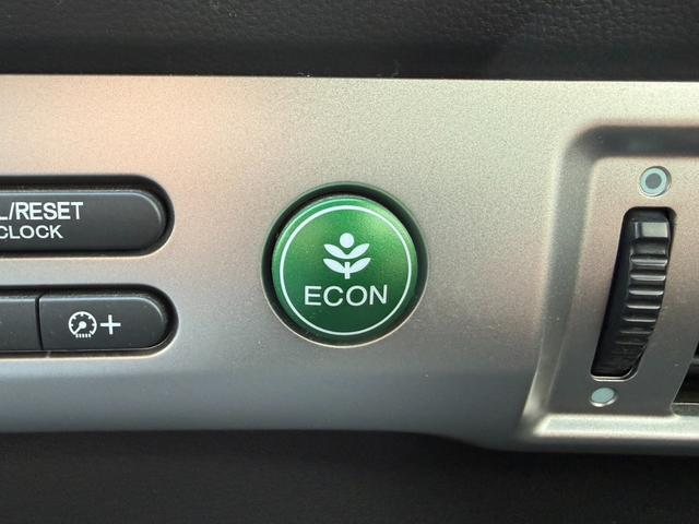 フリード Ｇ　ジャストセレクション＋　４ＷＤ　両側電動スライドドア　純正メモリーナビ　バックカメラ　合皮レザーシート　ＨＩＤヘッド　オートライト　１５インチアルミ　オートエアコン　ステアリングスイッチ　ＥＴＣ　コンフォートビューパッケージ（39枚目）