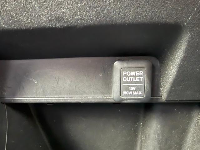 フリード Ｇ　ジャストセレクション＋　４ＷＤ　両側電動スライドドア　純正メモリーナビ　バックカメラ　合皮レザーシート　ＨＩＤヘッド　オートライト　１５インチアルミ　オートエアコン　ステアリングスイッチ　ＥＴＣ　コンフォートビューパッケージ（42枚目）