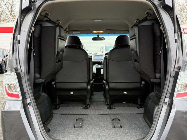 フリード Ｇ　ジャストセレクション＋　４ＷＤ　両側電動スライドドア　純正メモリーナビ　バックカメラ　合皮レザーシート　ＨＩＤヘッド　オートライト　１５インチアルミ　オートエアコン　ステアリングスイッチ　ＥＴＣ　コンフォートビューパッケージ（46枚目）