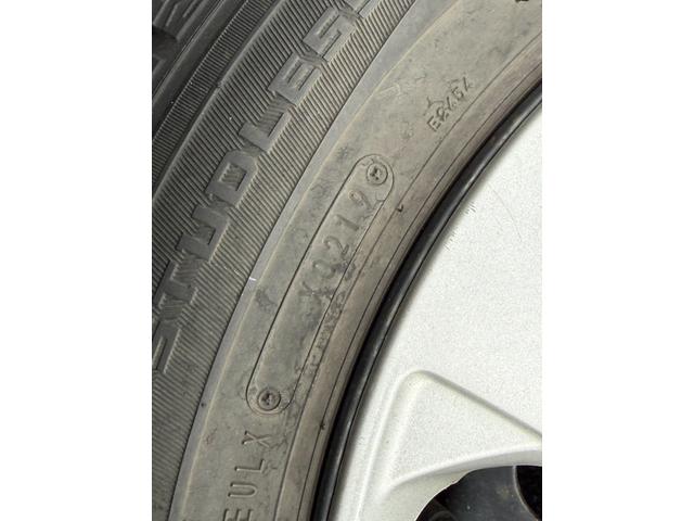 フリード Ｇ　ジャストセレクション＋　４ＷＤ　両側電動スライドドア　純正メモリーナビ　バックカメラ　合皮レザーシート　ＨＩＤヘッド　オートライト　１５インチアルミ　オートエアコン　ステアリングスイッチ　ＥＴＣ　コンフォートビューパッケージ（63枚目）