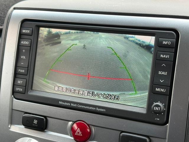 デリカD:5 G ナビパッケージ 4WD 電動スライドドア 純正HDDナビ フロントカメラ サイドカメラ バックカメラ クルーズコントロール シートヒーター パワーシート HIDヘッドライト 18インチアルミ 純正革巻きステアリング(6枚目)