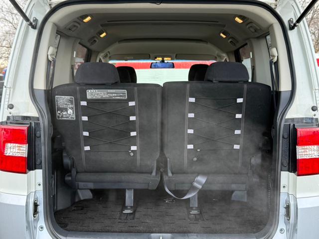 デリカD:5 G ナビパッケージ 4WD 電動スライドドア 純正HDDナビ フロントカメラ サイドカメラ バックカメラ クルーズコントロール シートヒーター パワーシート HIDヘッドライト 18インチアルミ 純正革巻きステアリング(13枚目)