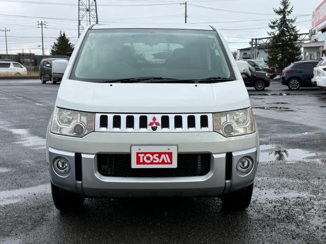 デリカD:5 G ナビパッケージ 4WD 電動スライドドア 純正HDDナビ フロントカメラ サイドカメラ バックカメラ クルーズコントロール シートヒーター パワーシート HIDヘッドライト 18インチアルミ 純正革巻きステアリング(17枚目)