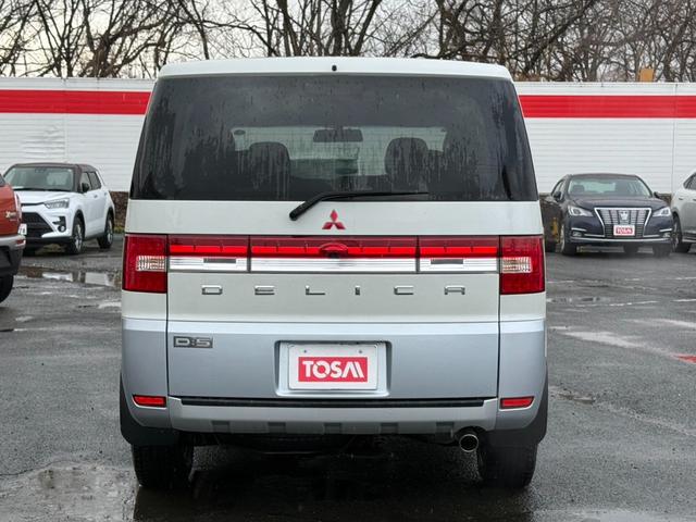 デリカD:5 G ナビパッケージ 4WD 電動スライドドア 純正HDDナビ フロントカメラ サイドカメラ バックカメラ クルーズコントロール シートヒーター パワーシート HIDヘッドライト 18インチアルミ 純正革巻きステアリング(18枚目)