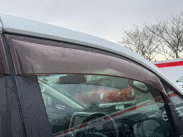 デリカD:5 G ナビパッケージ 4WD 電動スライドドア 純正HDDナビ フロントカメラ サイドカメラ バックカメラ クルーズコントロール シートヒーター パワーシート HIDヘッドライト 18インチアルミ 純正革巻きステアリング(28枚目)