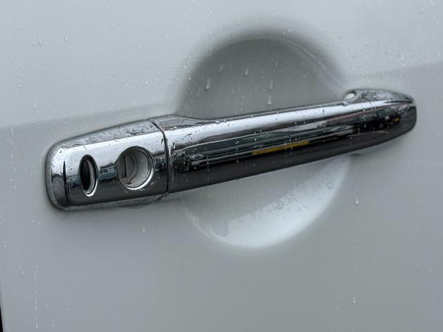 デリカD:5 G ナビパッケージ 4WD 電動スライドドア 純正HDDナビ フロントカメラ サイドカメラ バックカメラ クルーズコントロール シートヒーター パワーシート HIDヘッドライト 18インチアルミ 純正革巻きステアリング(30枚目)