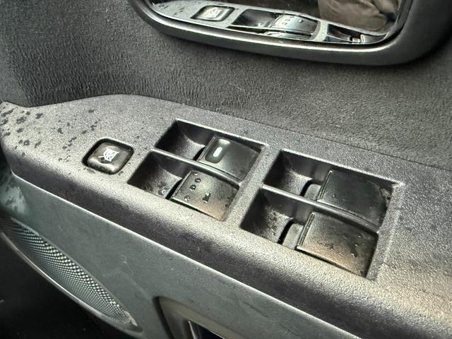 デリカD:5 G ナビパッケージ 4WD 電動スライドドア 純正HDDナビ フロントカメラ サイドカメラ バックカメラ クルーズコントロール シートヒーター パワーシート HIDヘッドライト 18インチアルミ 純正革巻きステアリング(46枚目)