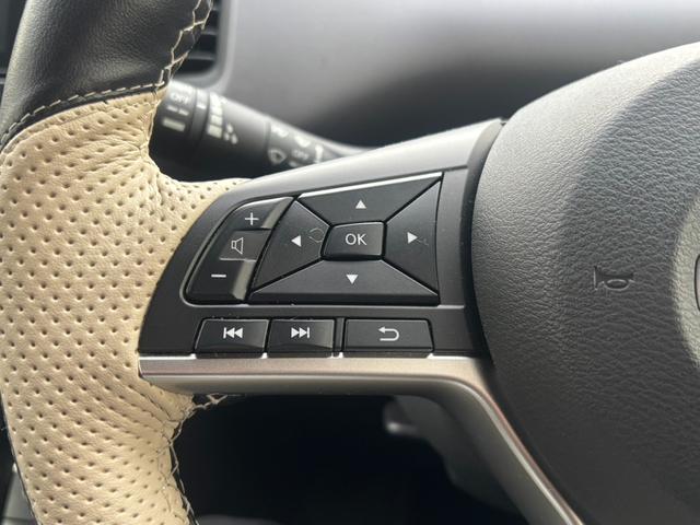 セレナ XV 4WD ハイブリッド 両側電動スライドドア 純正ディスプレイオーディオ 全周囲カメラ プロパイロット インテリジェントルームミラー LEDヘッド シートヒーター ステアリングスイッチ オートライト(14枚目)