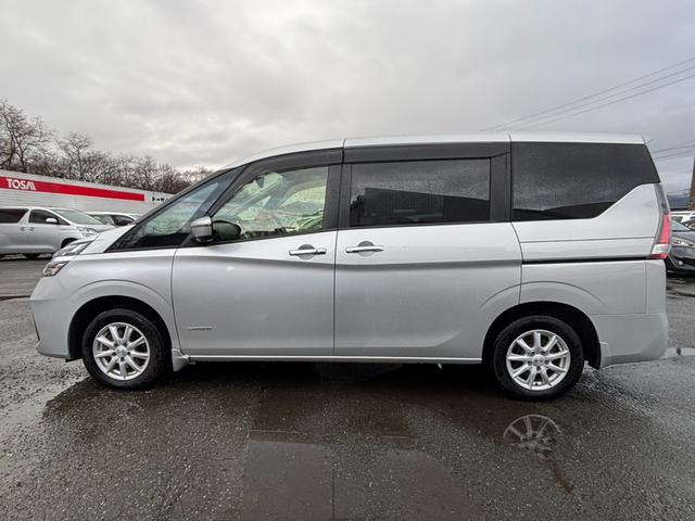 セレナ XV 4WD ハイブリッド 両側電動スライドドア 純正ディスプレイオーディオ 全周囲カメラ プロパイロット インテリジェントルームミラー LEDヘッド シートヒーター ステアリングスイッチ オートライト(23枚目)