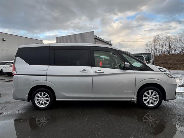 セレナ XV 4WD ハイブリッド 両側電動スライドドア 純正ディスプレイオーディオ 全周囲カメラ プロパイロット インテリジェントルームミラー LEDヘッド シートヒーター ステアリングスイッチ オートライト(25枚目)