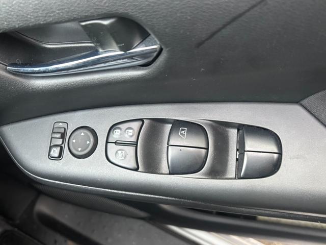 セレナ XV 4WD ハイブリッド 両側電動スライドドア 純正ディスプレイオーディオ 全周囲カメラ プロパイロット インテリジェントルームミラー LEDヘッド シートヒーター ステアリングスイッチ オートライト(43枚目)