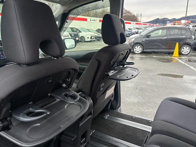 セレナ XV 4WD ハイブリッド 両側電動スライドドア 純正ディスプレイオーディオ 全周囲カメラ プロパイロット インテリジェントルームミラー LEDヘッド シートヒーター ステアリングスイッチ オートライト(49枚目)