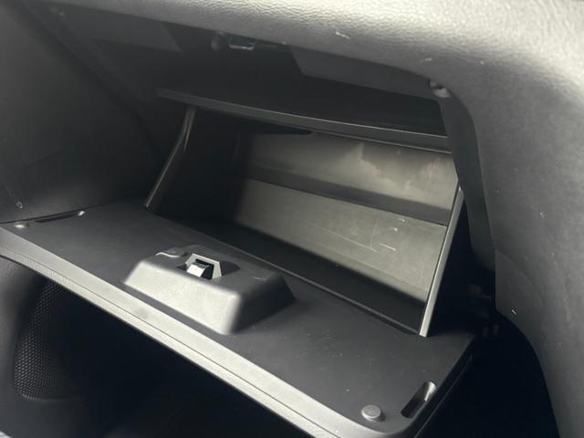 セレナ XV 4WD ハイブリッド 両側電動スライドドア 純正ディスプレイオーディオ 全周囲カメラ プロパイロット インテリジェントルームミラー LEDヘッド シートヒーター ステアリングスイッチ オートライト(52枚目)