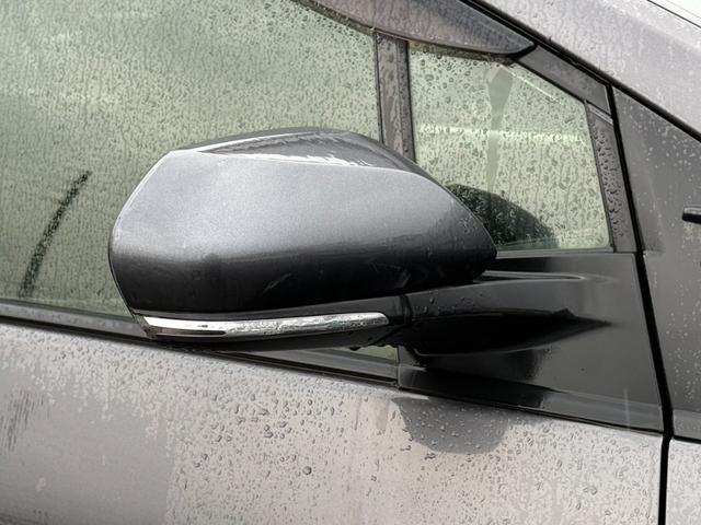 プリウス S 4WD 寒冷地仕様 カロッツェリア製ナビ LEDヘッド フルセグ Bluetooth ETC ステアリングスイッチ オートライト オートエアコン スマートキー 純正革巻きステアリング 電動格納ミラー(29枚目)